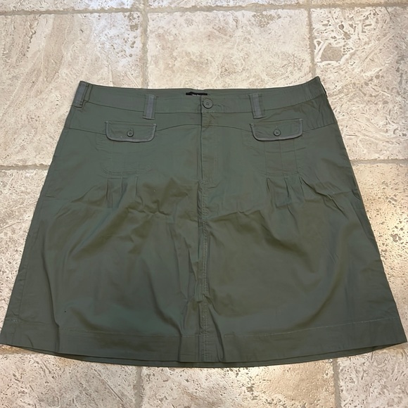 Women’s casual army green skirt by Cotton Ginny - Picture 1 of 8